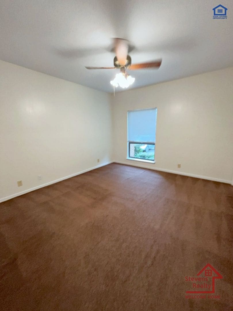 Building Photo - 409 Oriole Dr