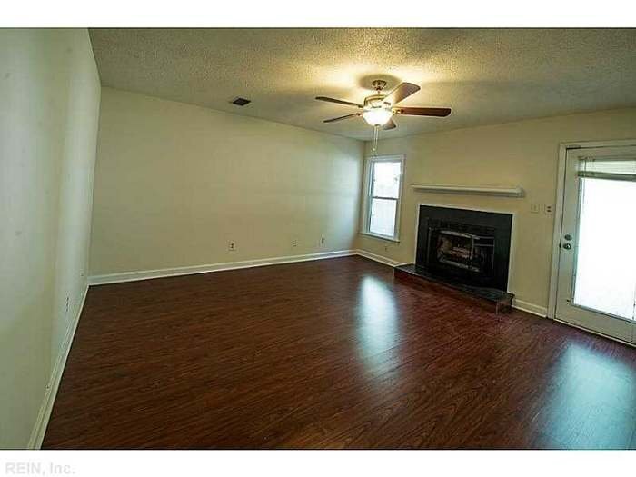 Building Photo - 705 Wagons Way