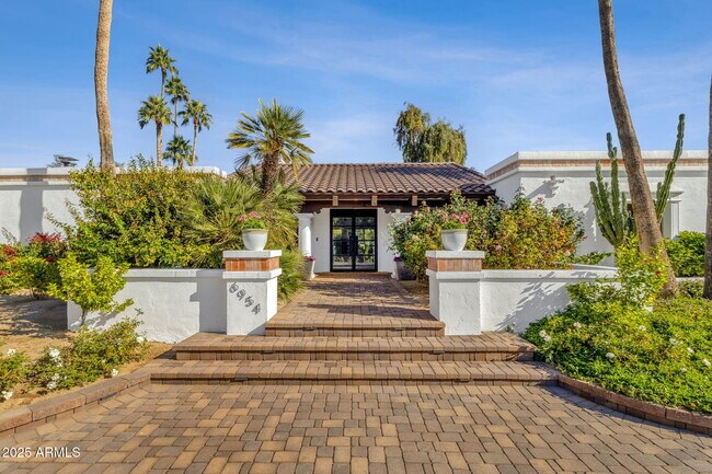 Building Photo - 6954 E Caballo Dr