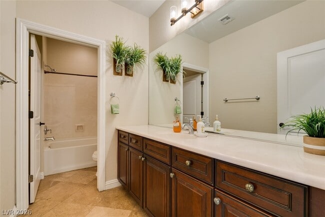 Building Photo - 2909 Valvent Ct