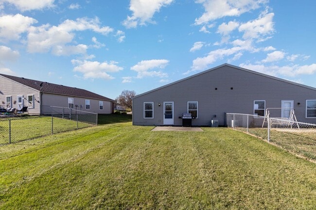 Building Photo - 130 Overbrook Ct