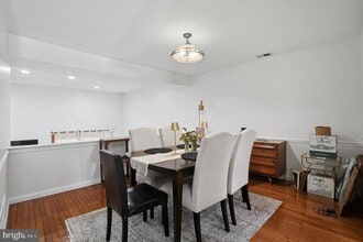 Building Photo - 102 Eaton Dr