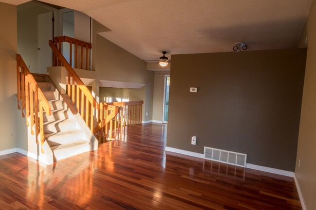 Building Photo - Charming 3-Bedroom Home with Stunning Pike...