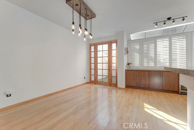 Building Photo - 501 Herondo St