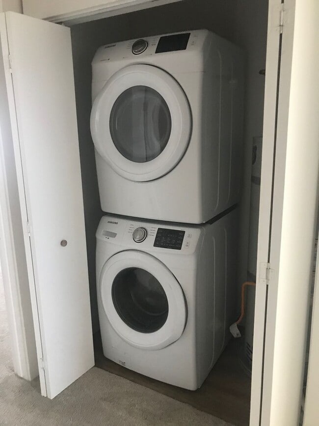 Building Photo - Temp 210