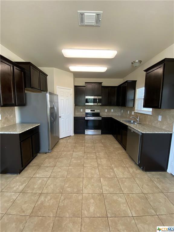 Building Photo - 400 Stonewall Ridge