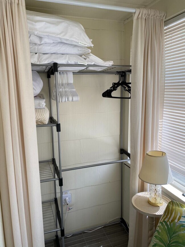 Building Photo - Nokomis Beachy Bungalow (Off Season)