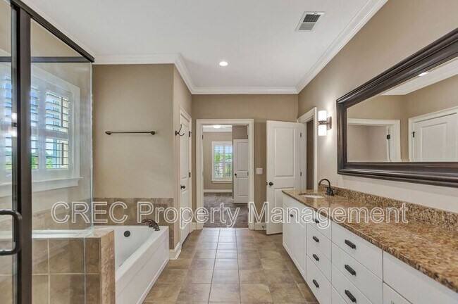 Building Photo - 258 Silver Cypress Cir