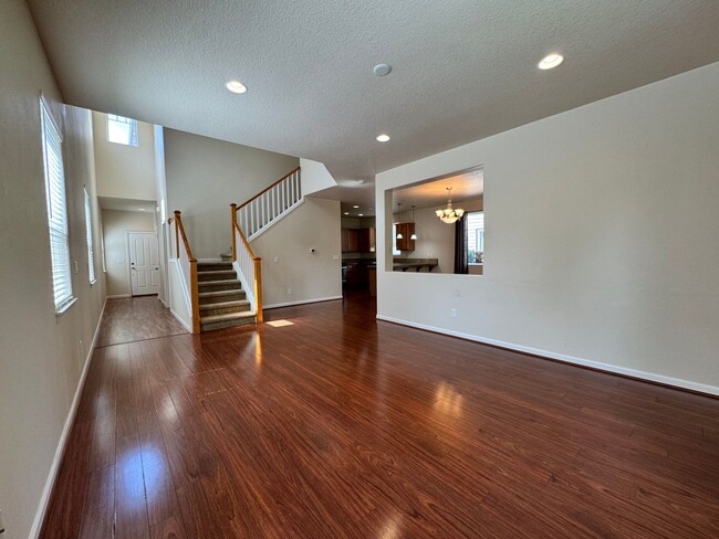 Building Photo - FOR RENT - SUPER CLEAN 4 BEDROOM, 2.5 BATH...