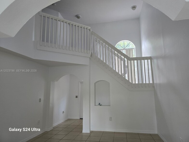 Building Photo - 13658 SW 142nd Ter