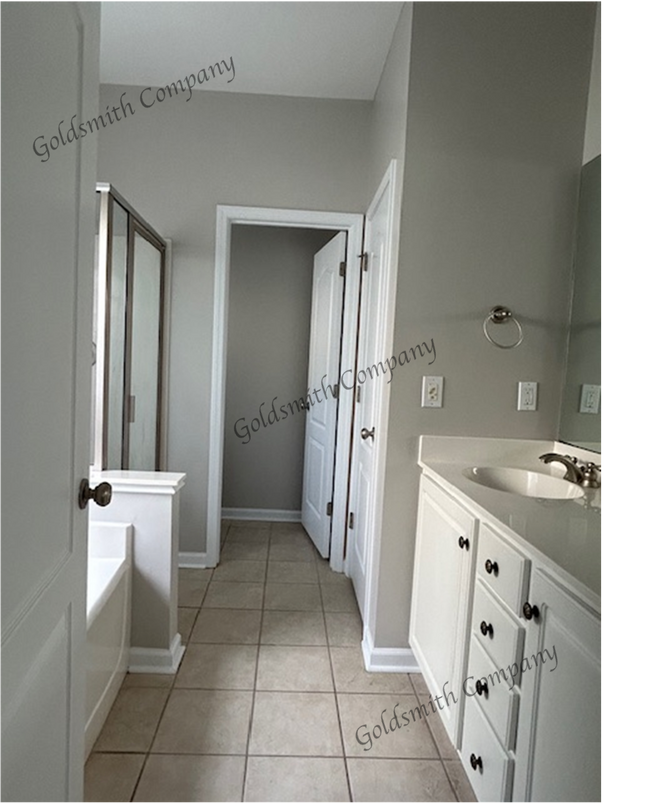 Building Photo - 409 Rio Grande Pl