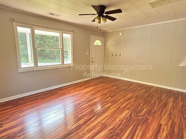 Building Photo - 217 Wallace Ave