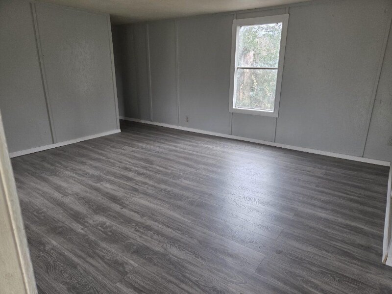 Building Photo - 2 B Harding St