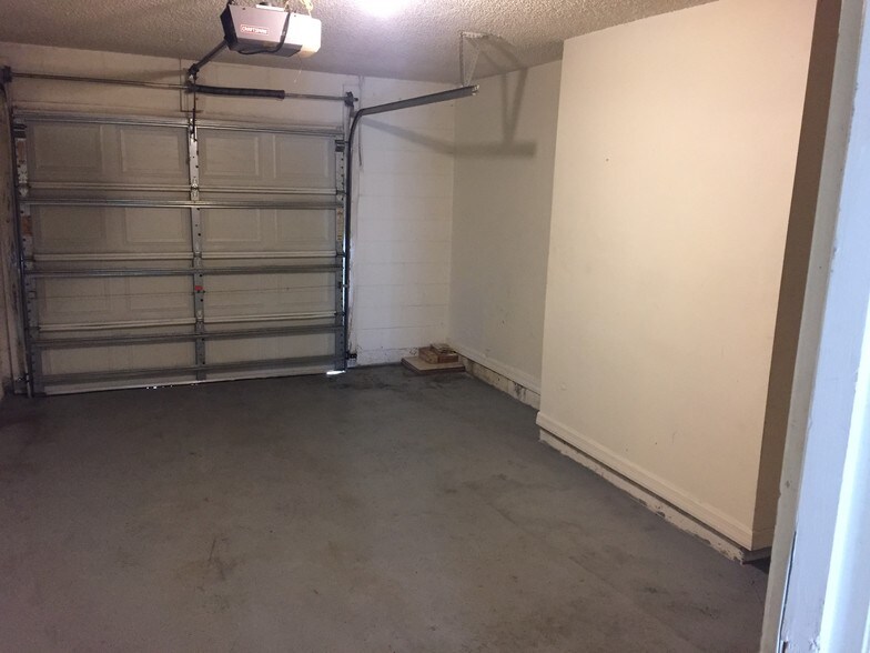 Garage - 13105 Odyssey Lake Way