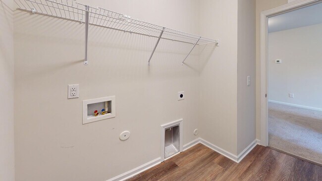 Building Photo - Singe Family Home