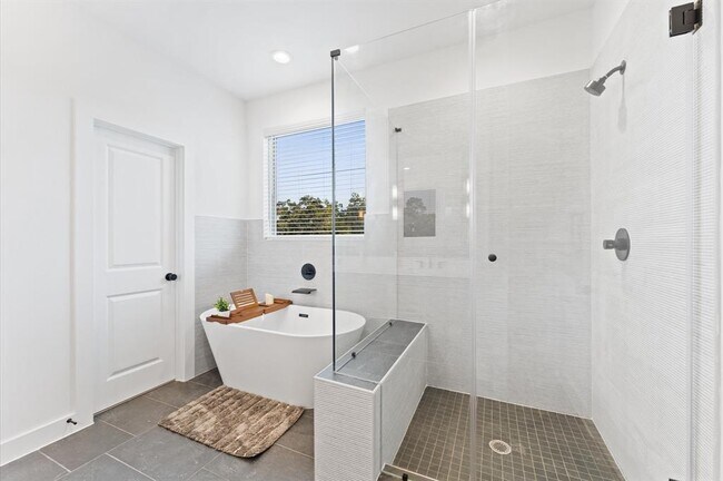 Building Photo - 808 Curtin St