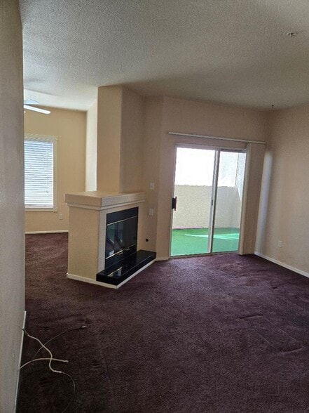 Building Photo - 6480 Annie Oakley Dr