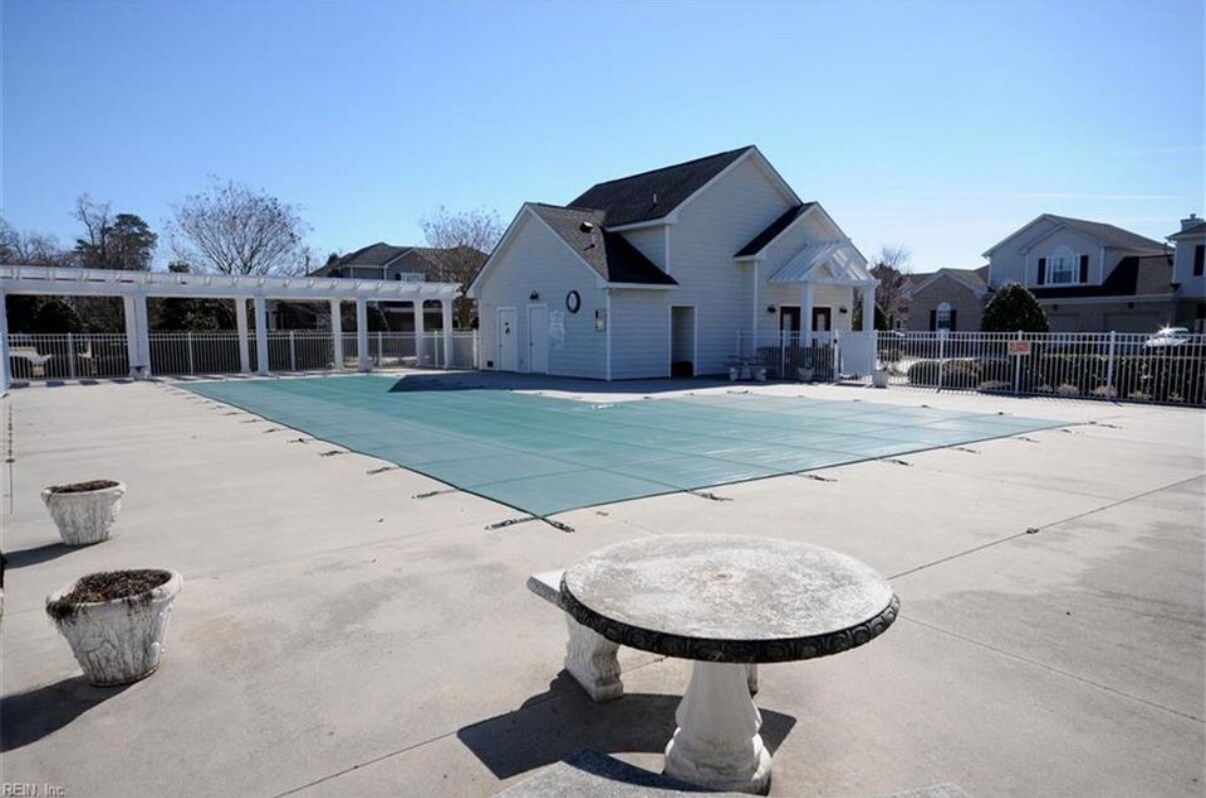 Building Photo - 5320 Hayton Way