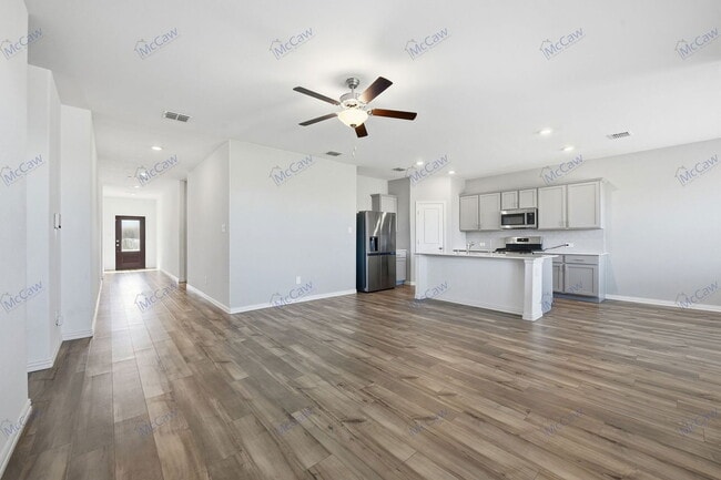 Building Photo - 2528 Starwater Dr