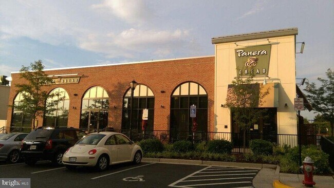 Building Photo - 5602 Bismach Dr