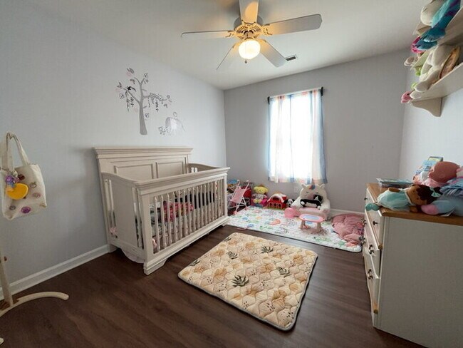 Building Photo - 1009 Ariel Ct