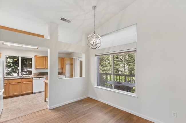 Building Photo - 3 Bedroom in Mace Ranch