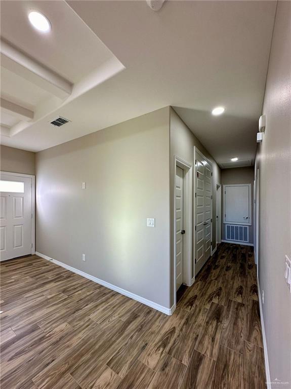 Building Photo - 17 E Walnut Ave