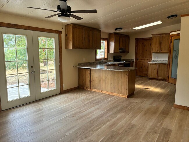 Building Photo - Fully Remodeled 5 Bedroom Home on 1 Acre with Shop, RV Parking & Stunning Views In Shady Cove