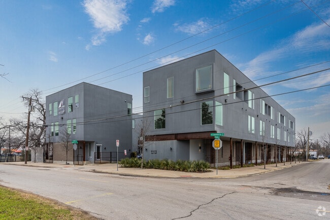 707 Townhomes - X-707 Townhomes