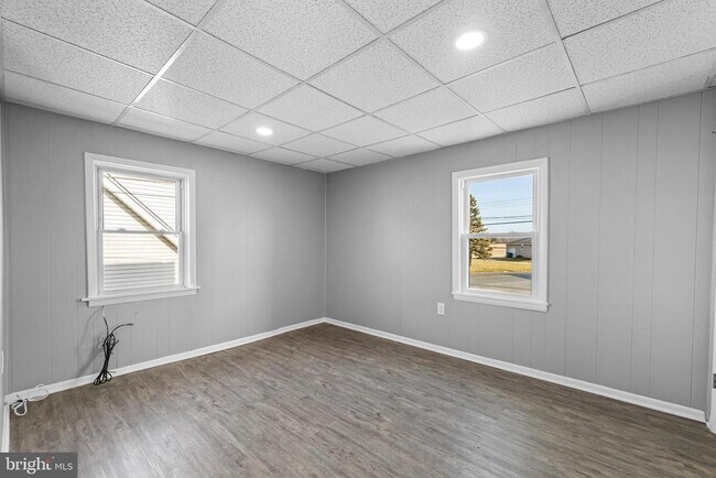 Building Photo - 1480 Seven Valleys Rd