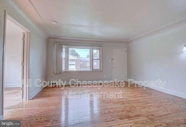 Building Photo - 817 Hilltop Ave Ext