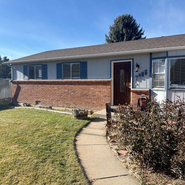 Primary Photo - 7285 S Elm Ct
