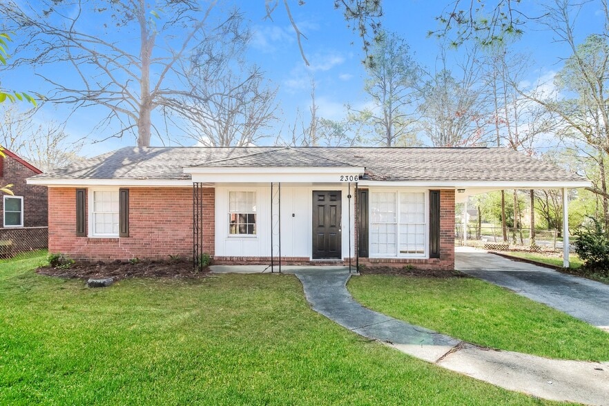 Building Photo - 2306 Watkins Dr