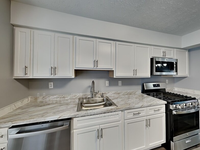 Building Photo - 5543 E Boniwood Turn