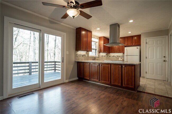 Building Photo - 275 Brookstone Dr