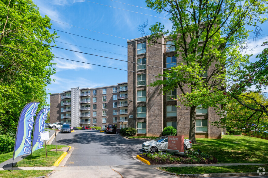 Primary Photo - Silver Spring House