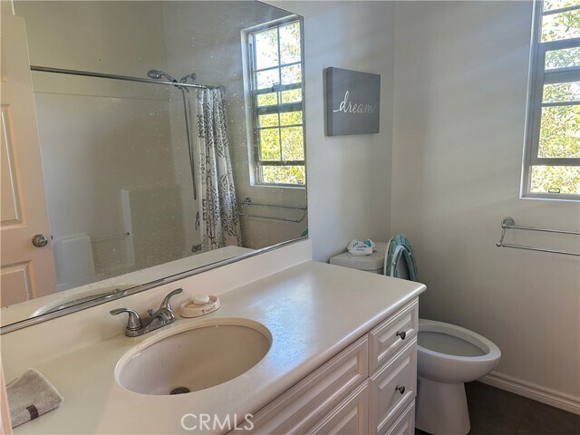 Building Photo - 50 Full Moon