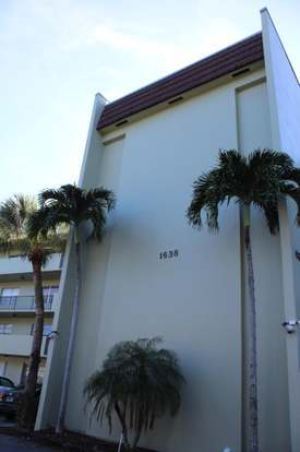 Building Photo - 1638 Embassy Dr