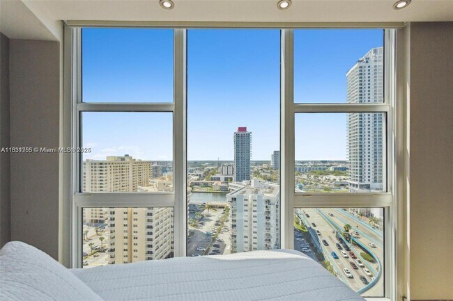 Building Photo - 1800 S Ocean Dr