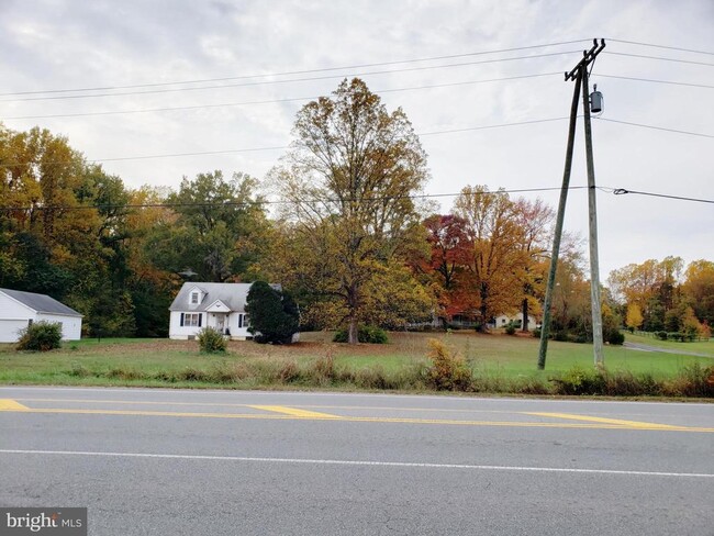 Building Photo - 1907 Mountain View Rd