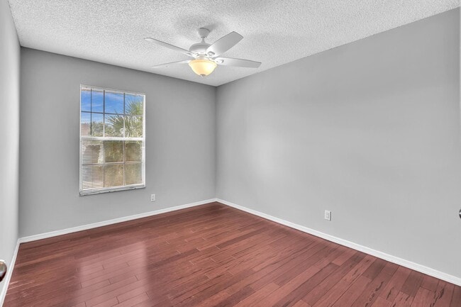Building Photo - 22492 Middletown Dr
