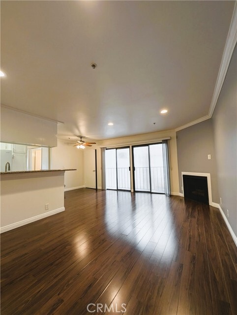 Building Photo - 11162 Camarillo St