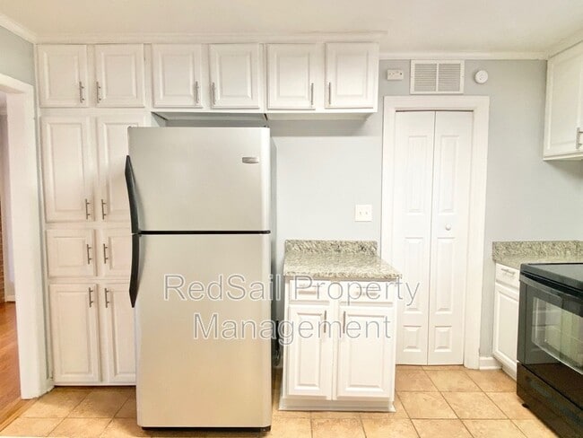 Building Photo - 773 Childress Dr