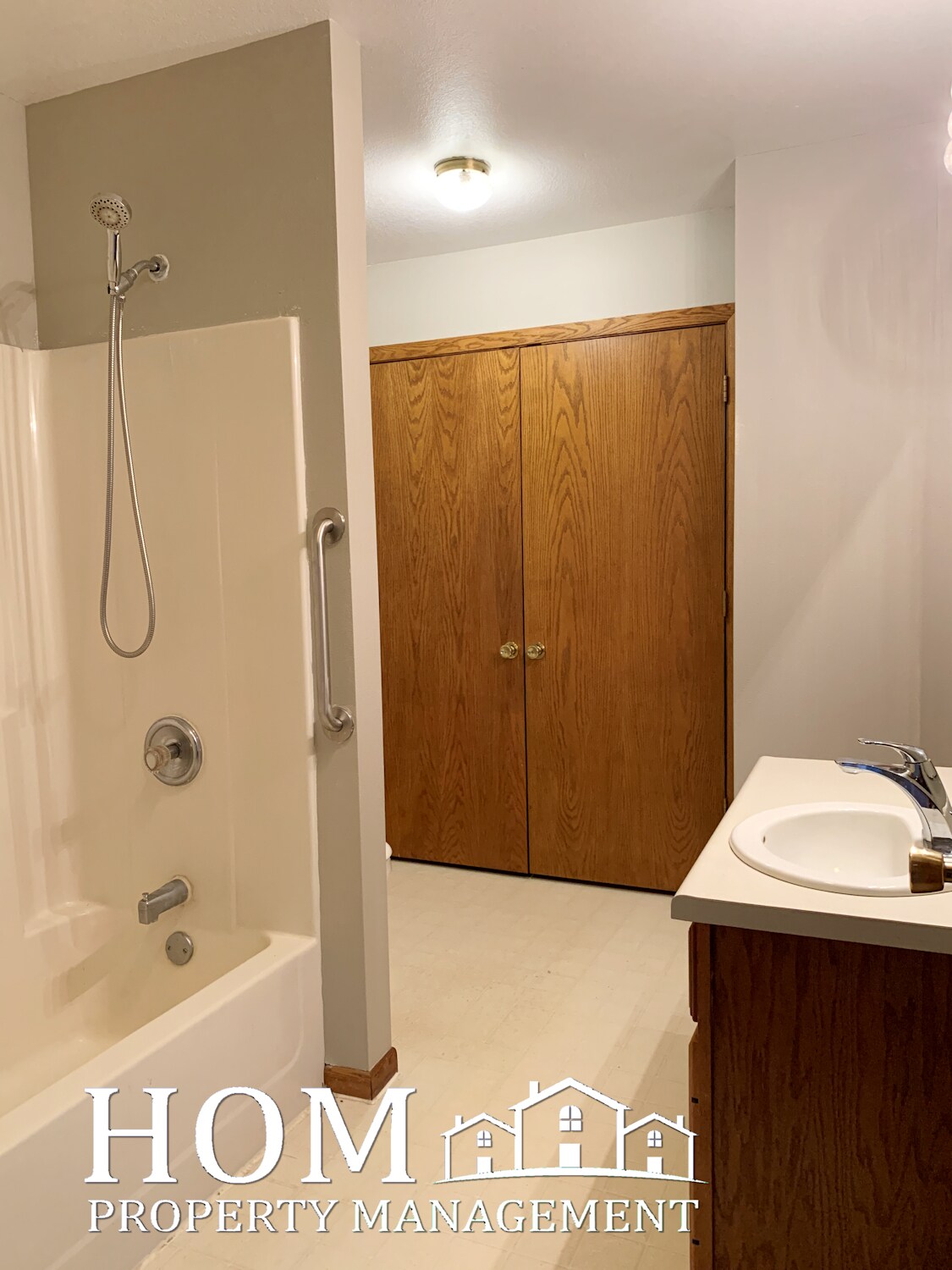 Building Photo - 322 E Lafayette St