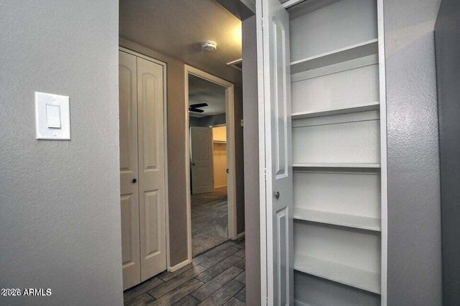 Building Photo - 8335 E Vista Dr