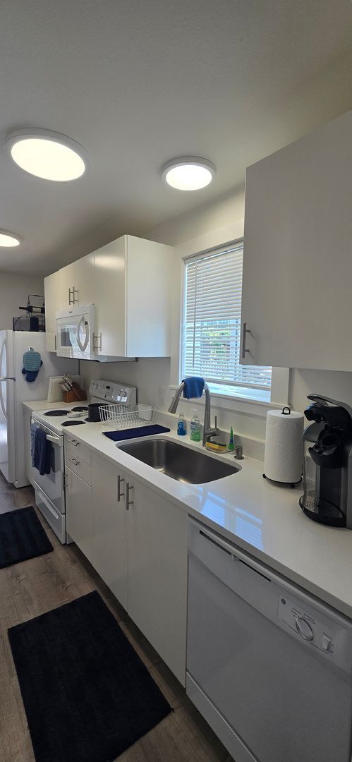Building Photo - Furnished Listing-213 West 12th St., Port Angeles, WA 98362