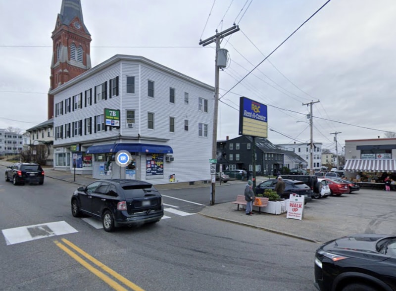 Building Photo - 170 Elm St