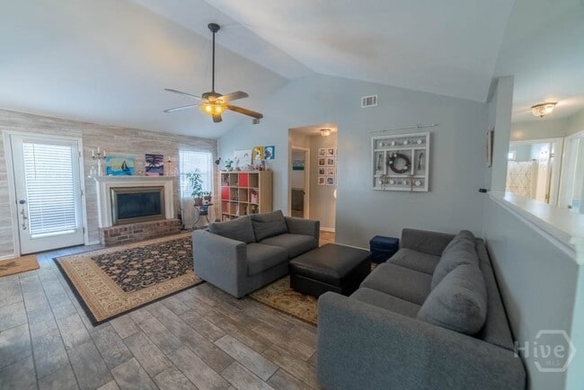 Building Photo - 373 Teal Lake Dr