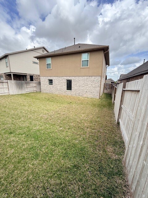 Building Photo - 3049 Pensacola Dr