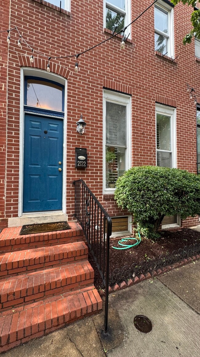 Building Photo - 2122 E Lombard St